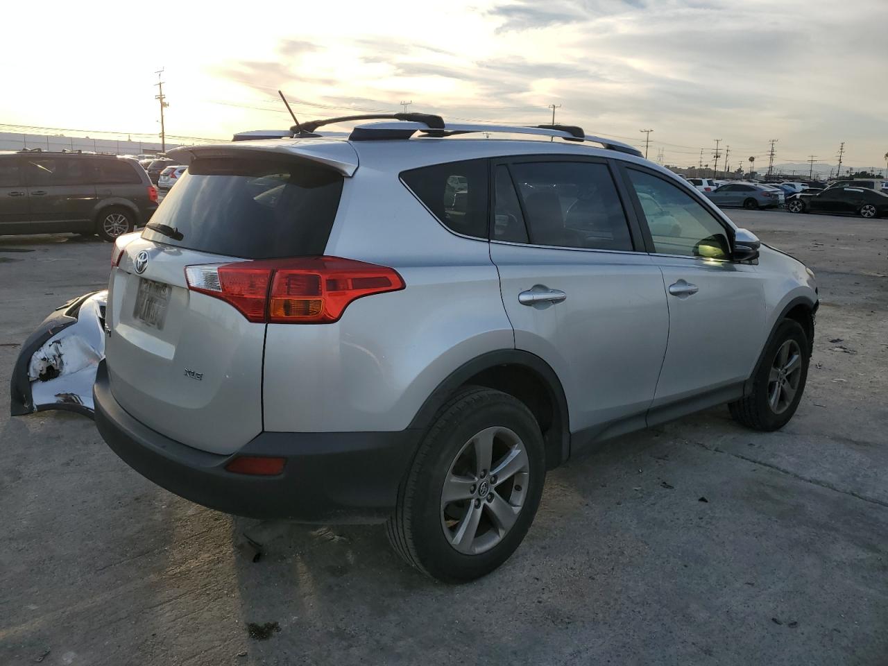 2015 Toyota RAV 4 - Image 3