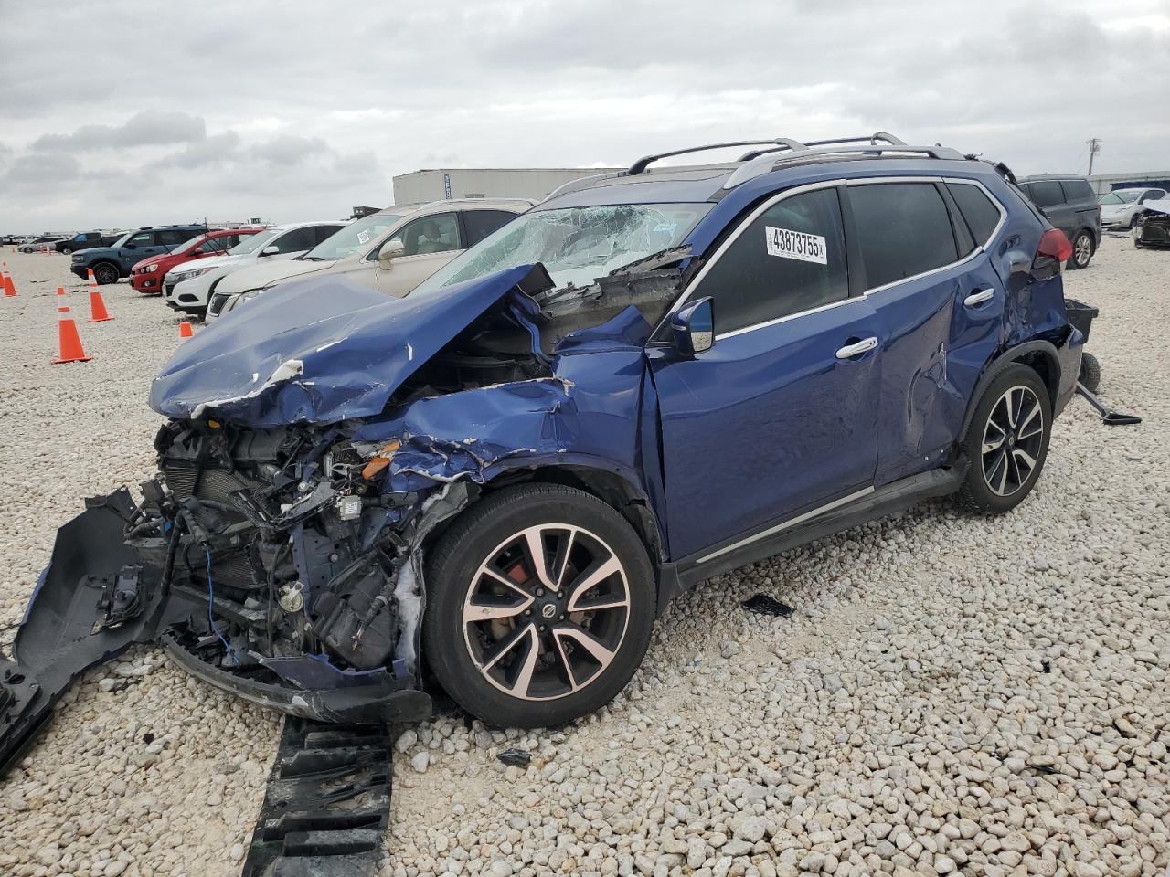 JN8AT2MT8JW467990 NISSAN ROGUE 2018