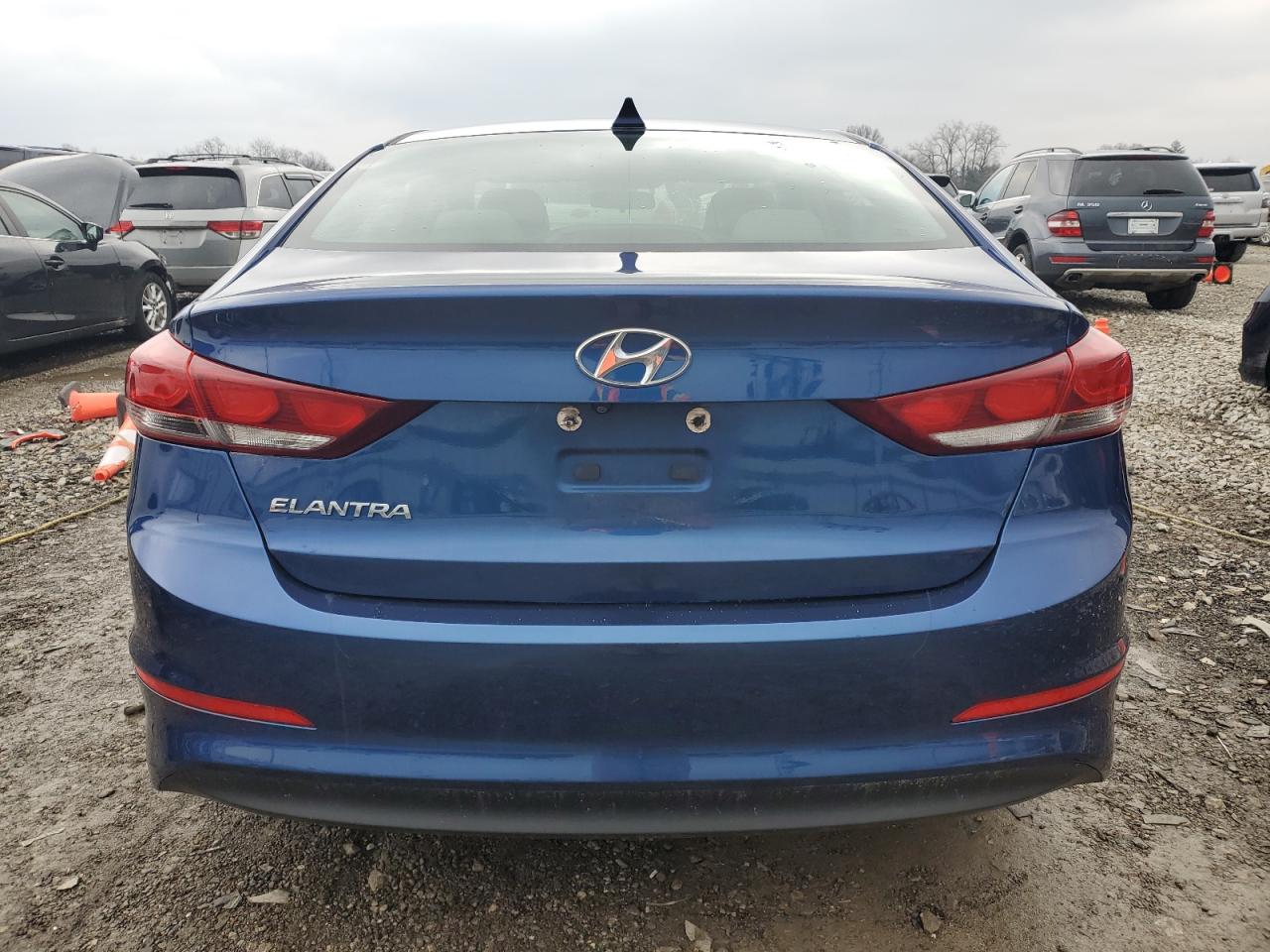 2017 Hyundai Elantra - Image 6