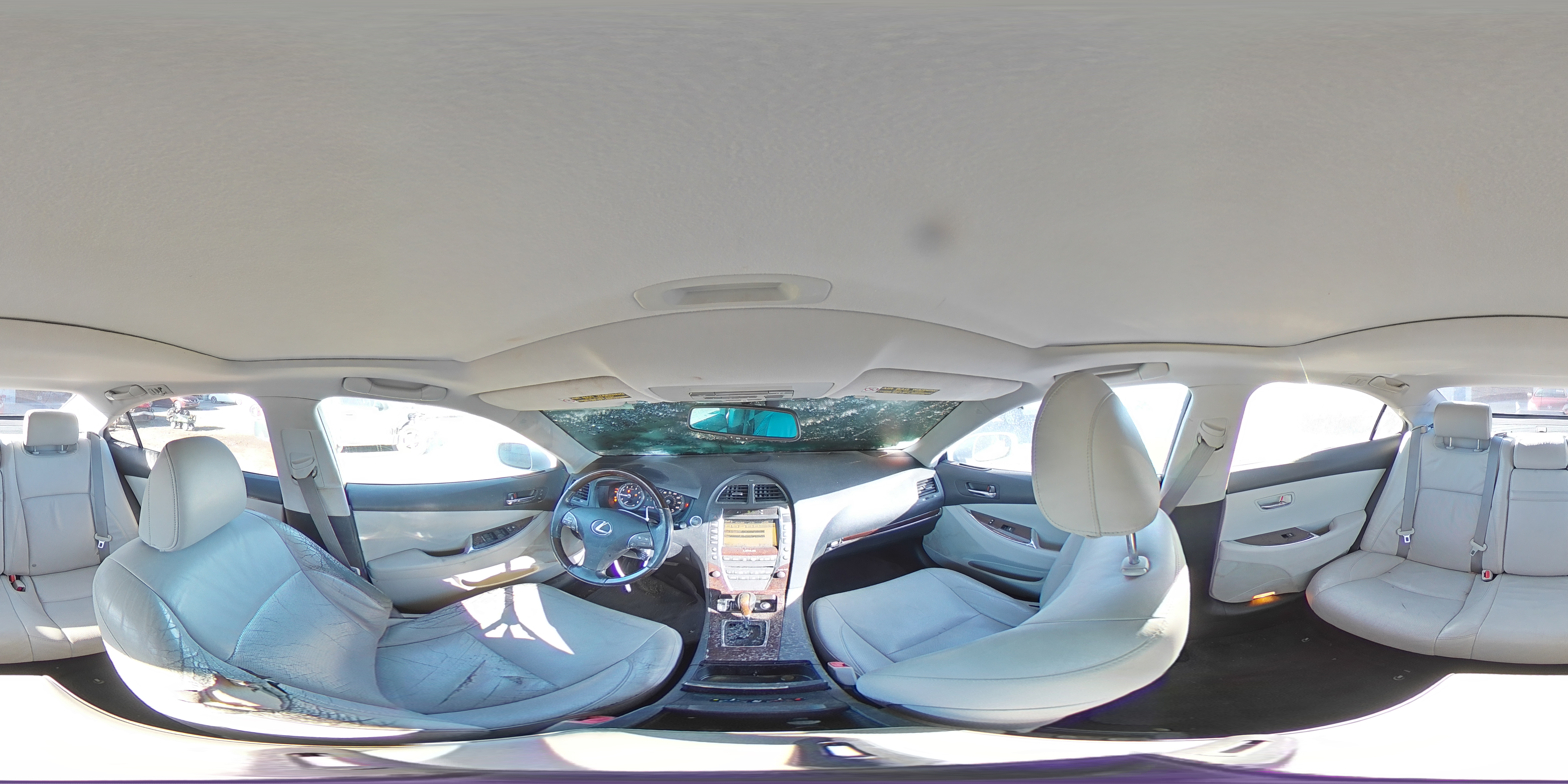 2011 Lexus ES - Image 13
