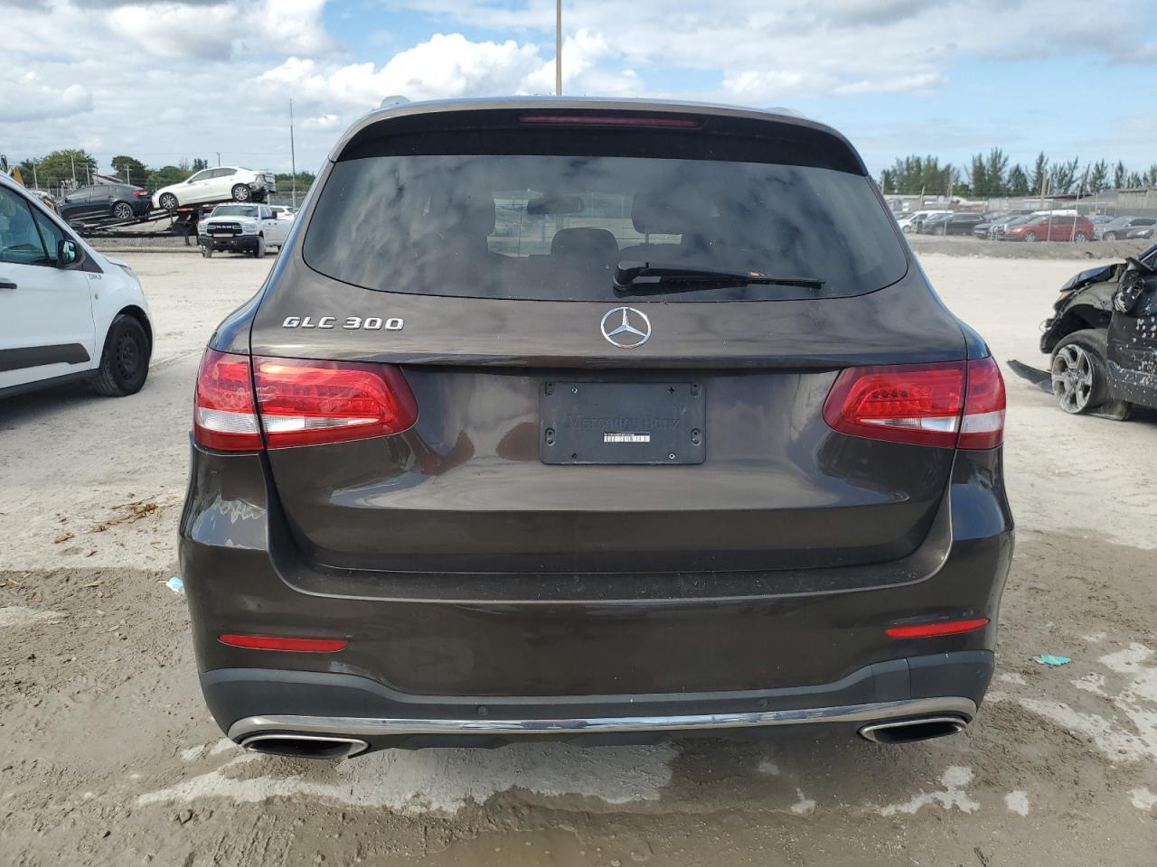 2016 Mercedes-Benz GLC - Image 6