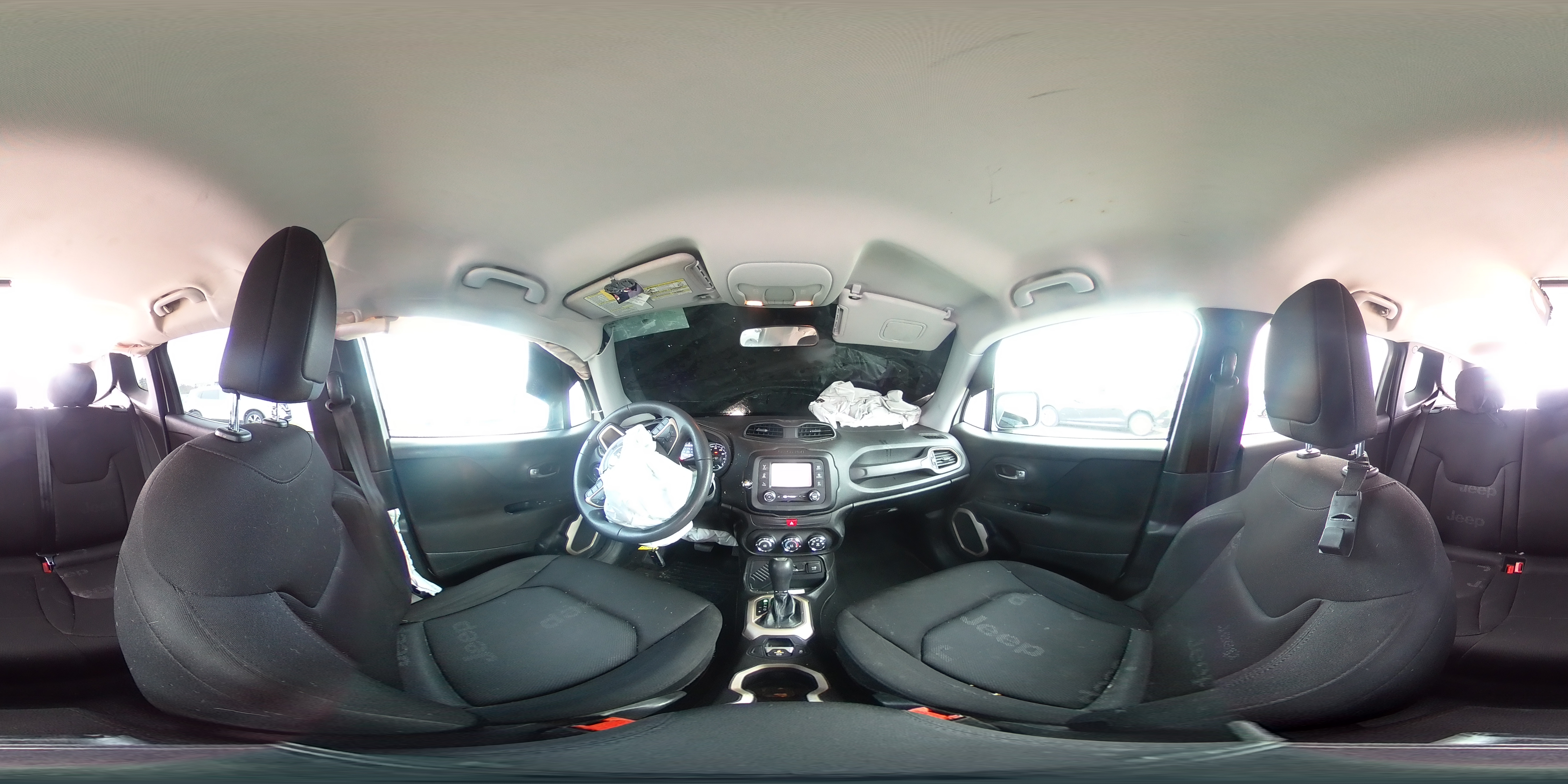 2017 Jeep Renegade - Image 13