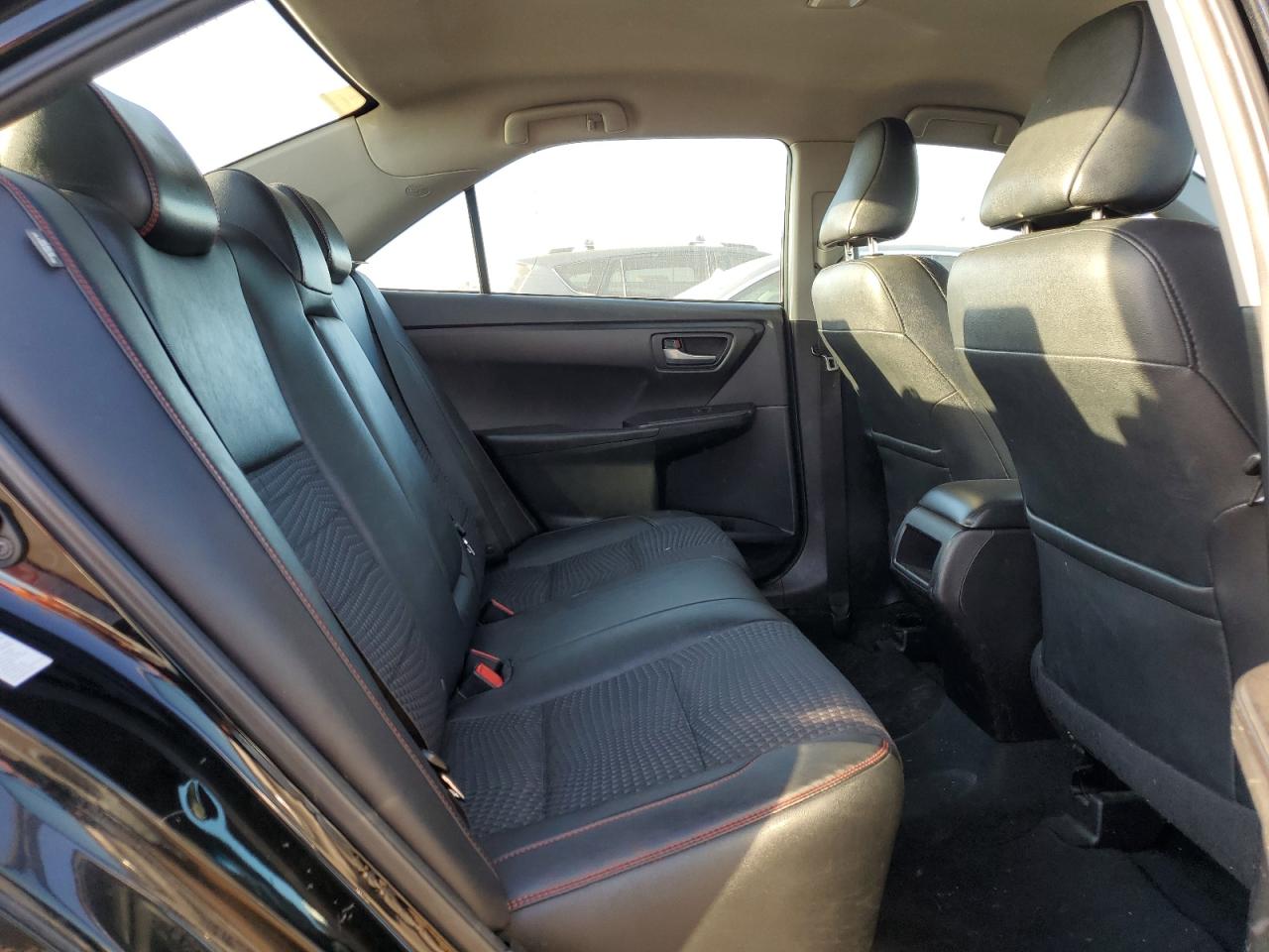 2015 Toyota Camry - Image 10