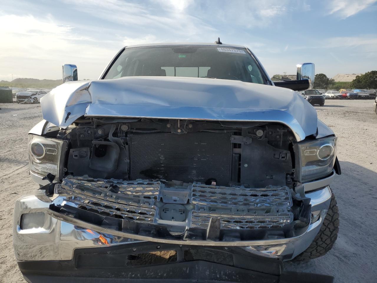 2015 RAM 2500 - Image 5
