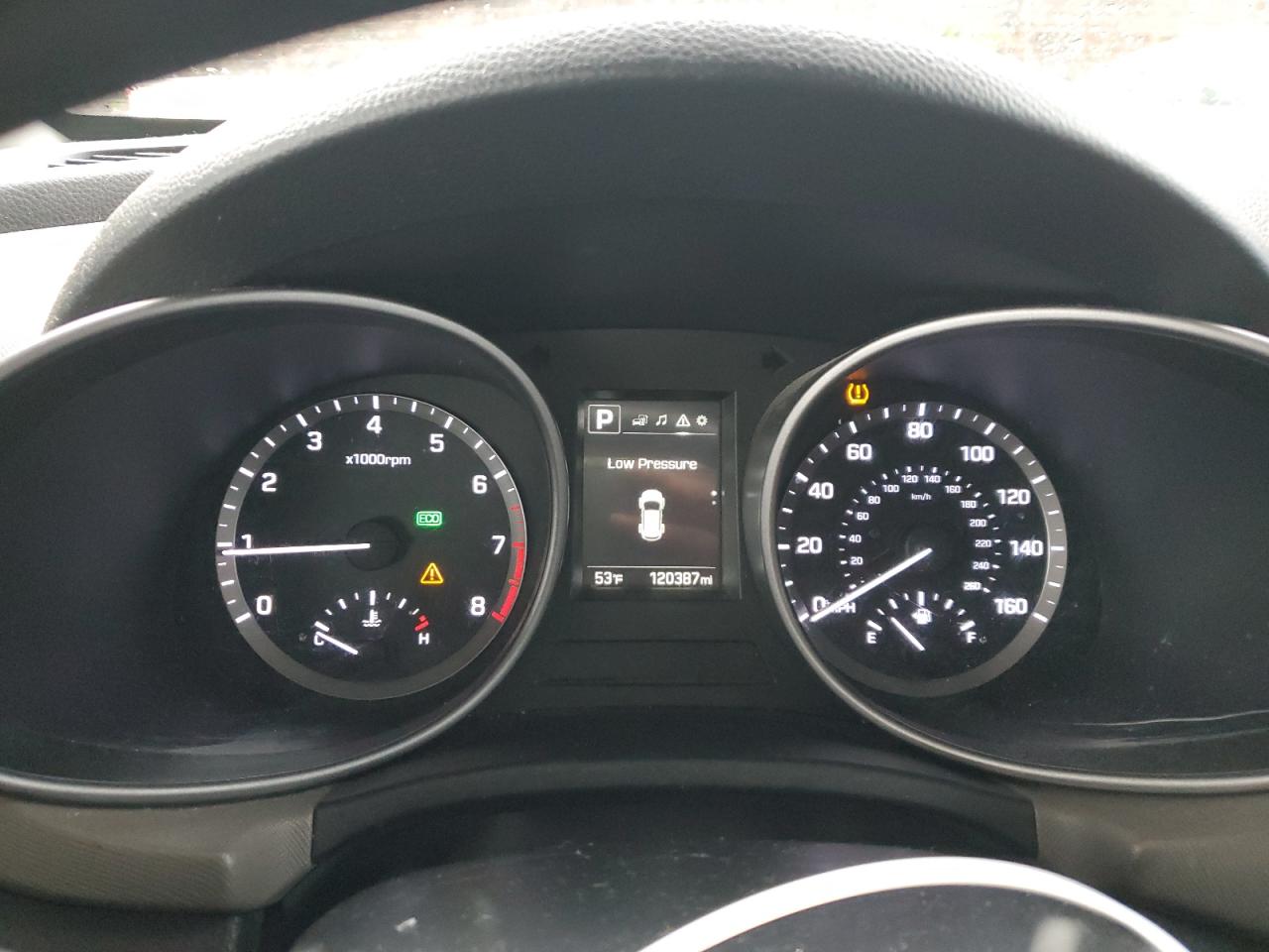 2018 Hyundai Santa Fe - Image 9