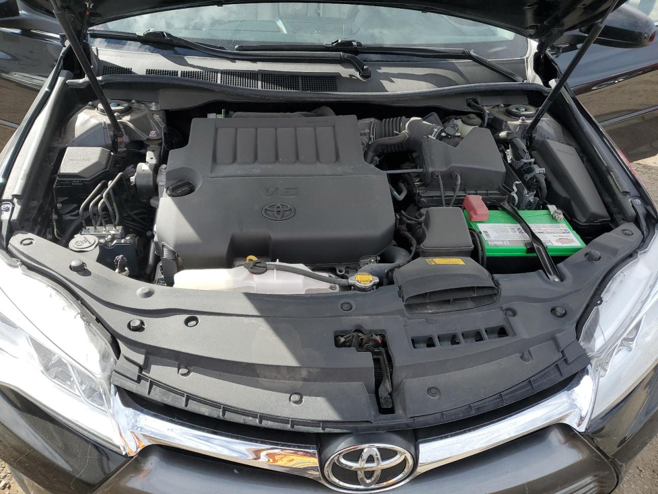 2015 Toyota Camry - Image 12