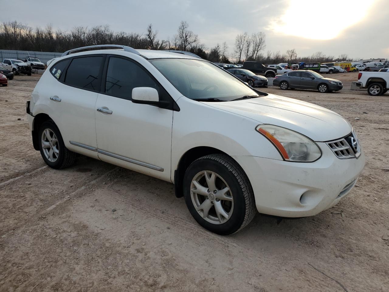 2011 Nissan Rogue - Image 4
