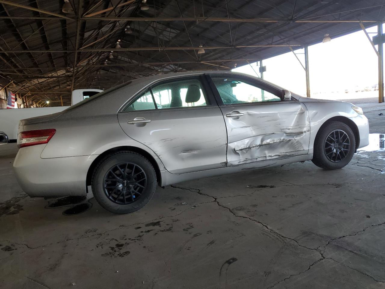 2010 Toyota Camry - Image 3
