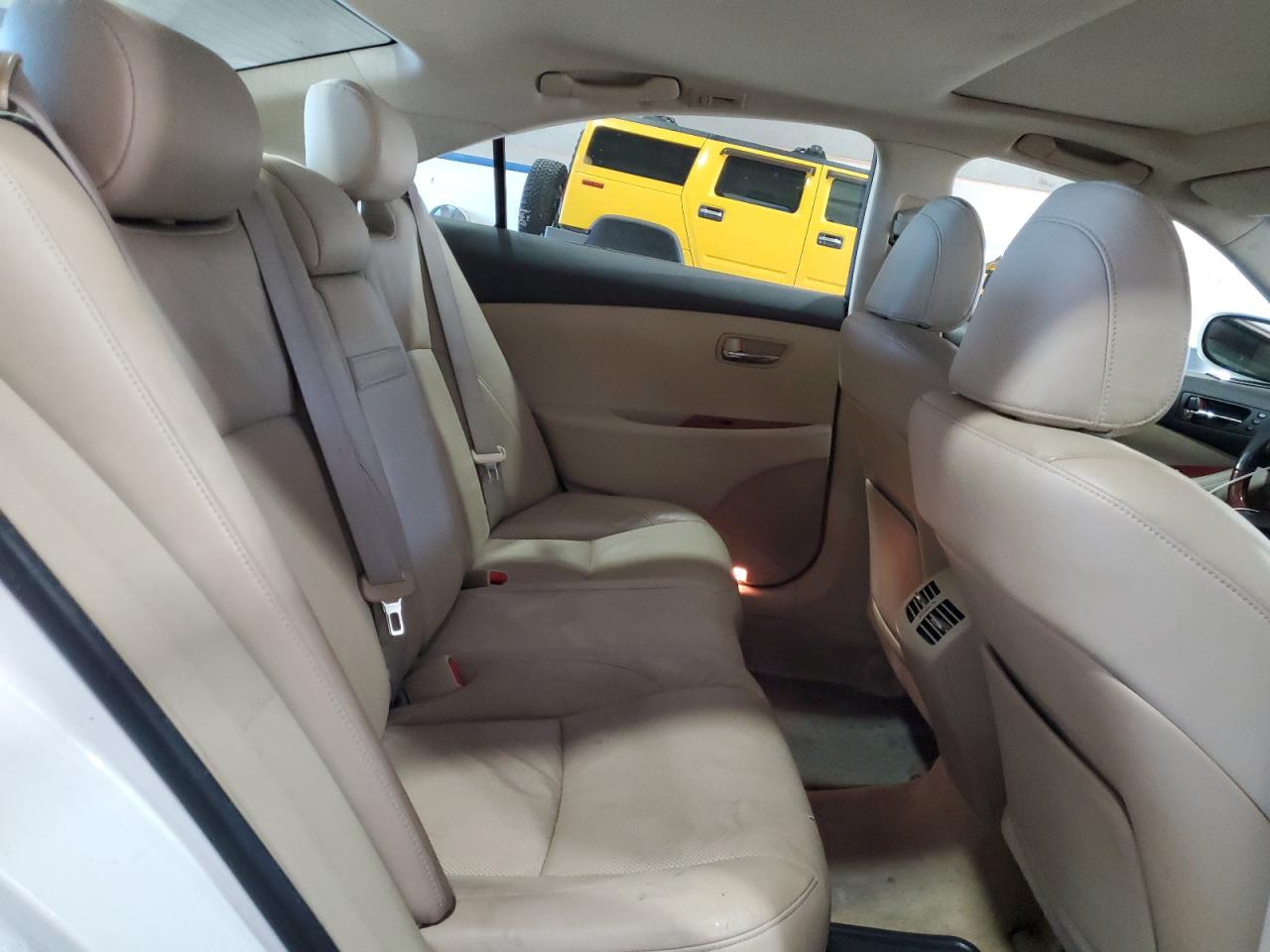 2009 Lexus ES - Image 10