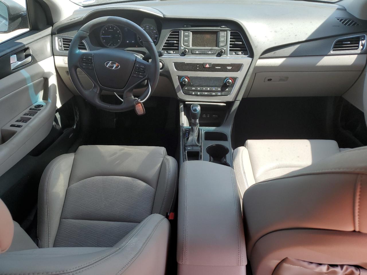 2015 Hyundai Sonata - Image 8