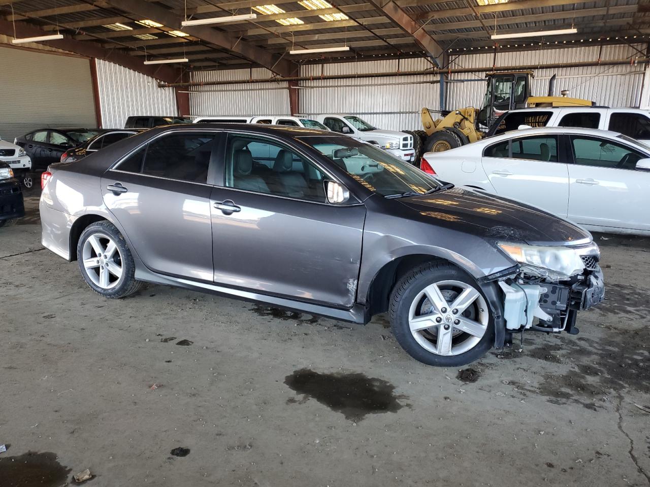 2014 Toyota Camry - Image 4