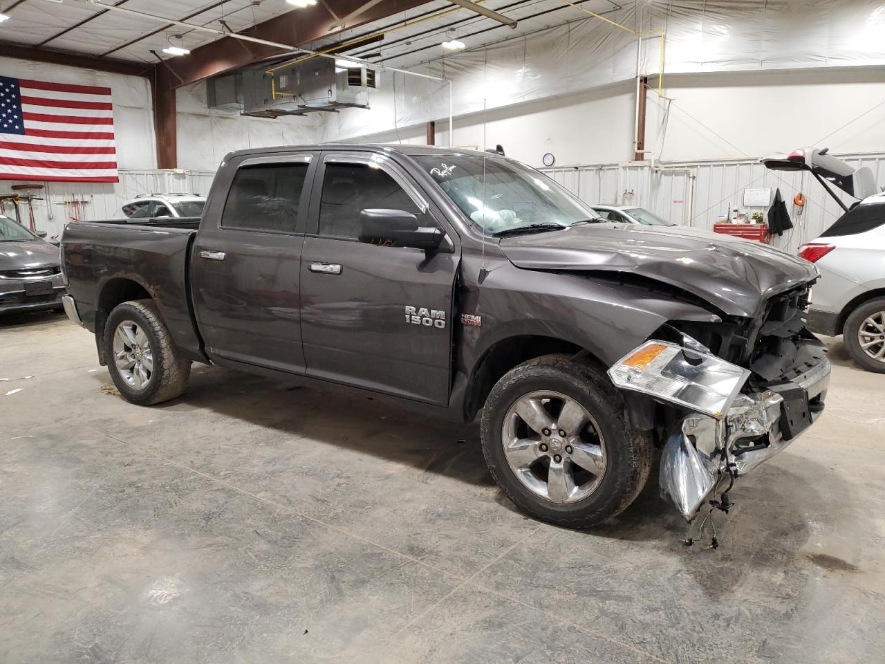2015 RAM 1500 - Image 4