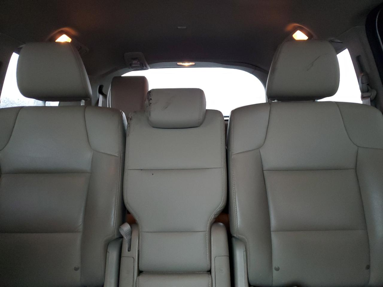 2015 Honda Odyssey - Image 10