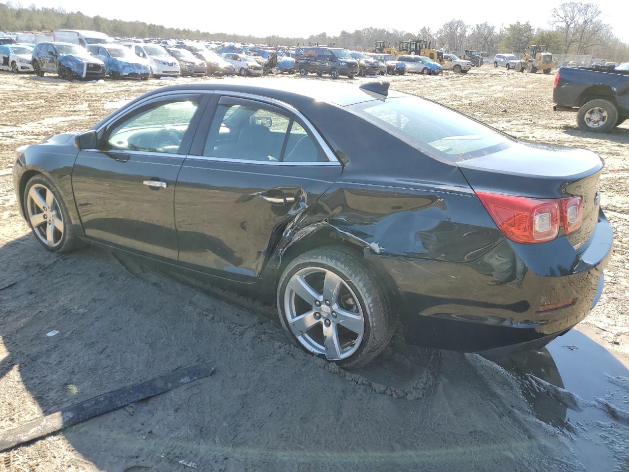 2015 Chevrolet Malibu - Image 2