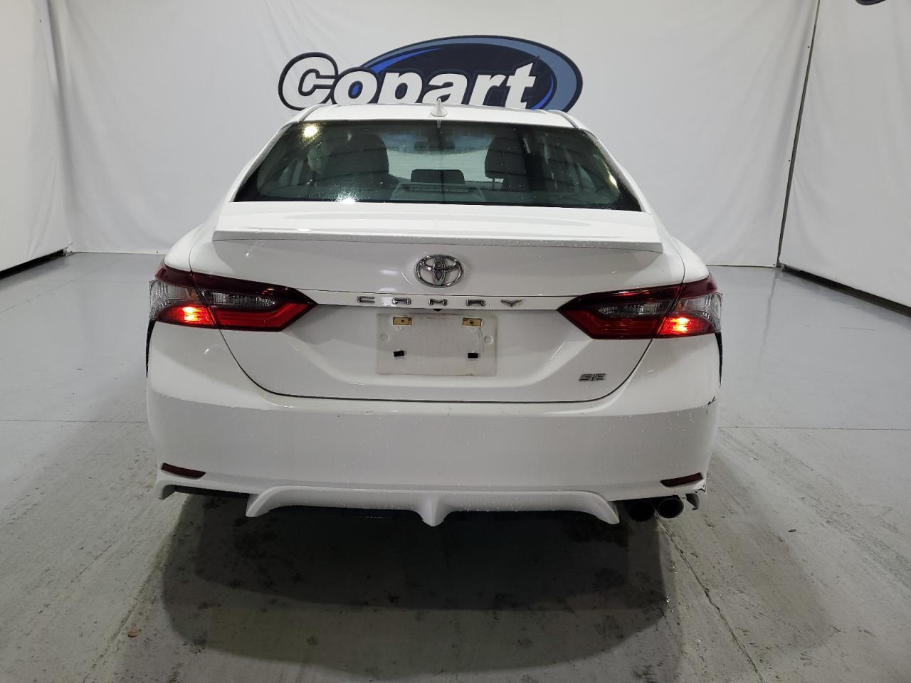 2022 Toyota Camry - Image 6
