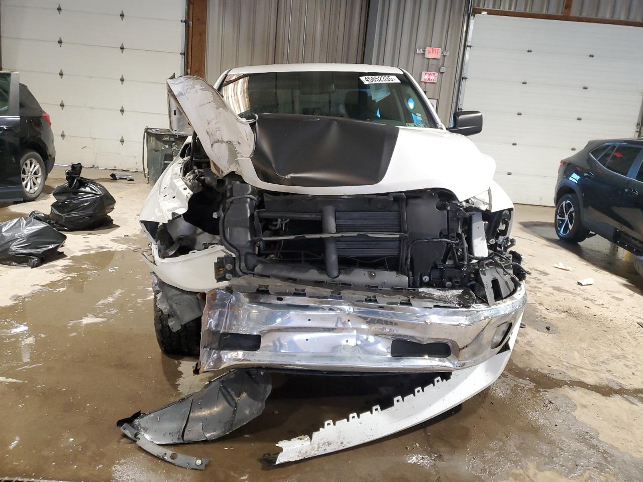 2016 RAM 1500 - Image 5
