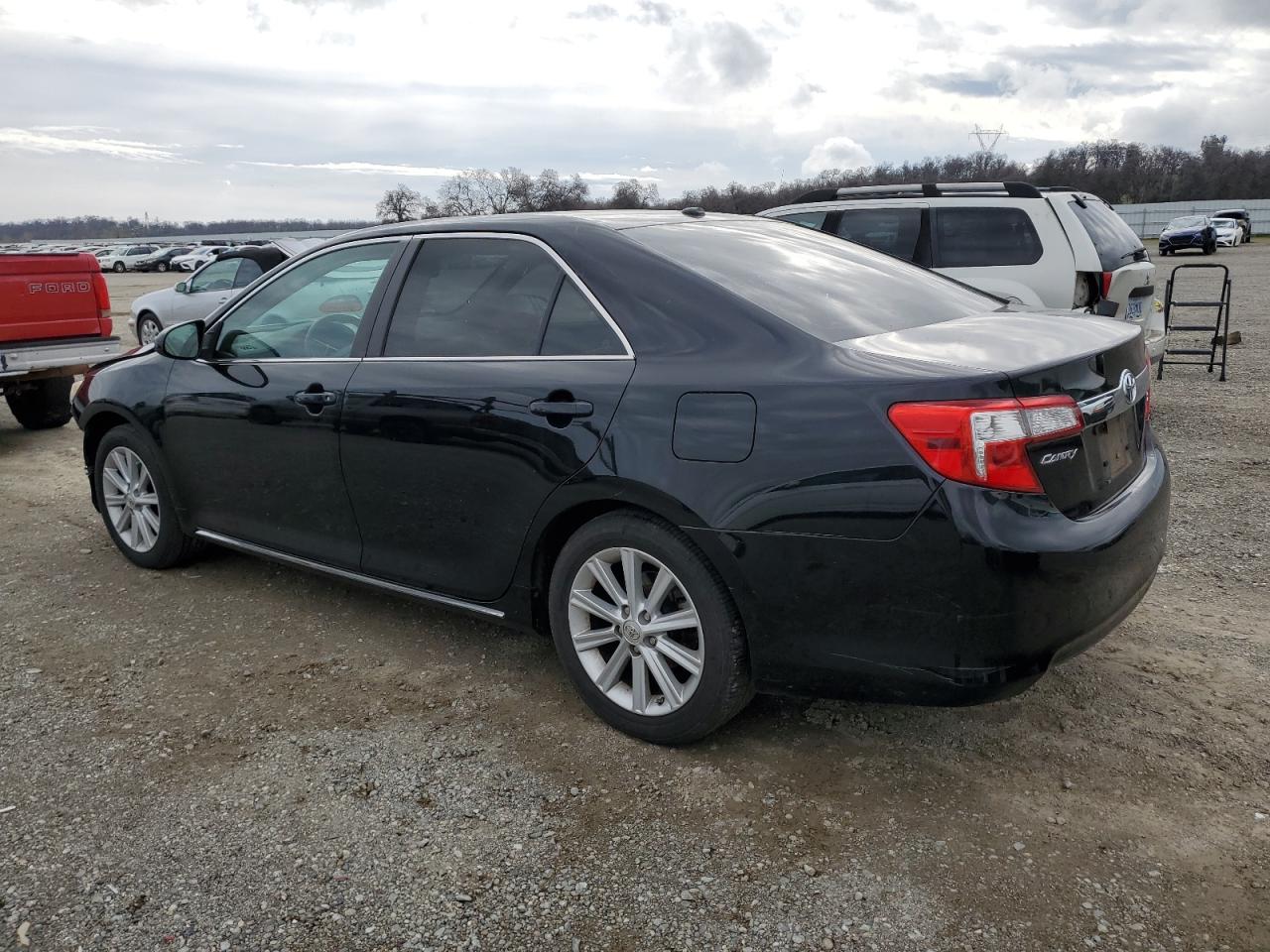 2014 Toyota Camry - Image 2