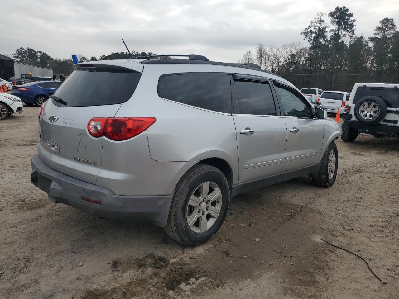 2012 Chevrolet Traverse - Image 3