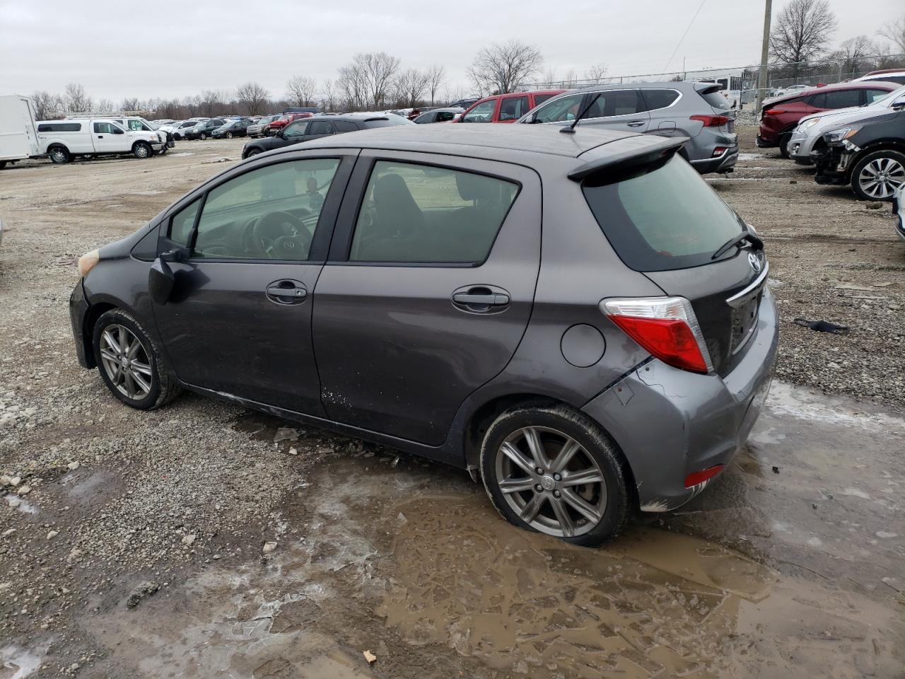 2013 Toyota Yaris - Image 2