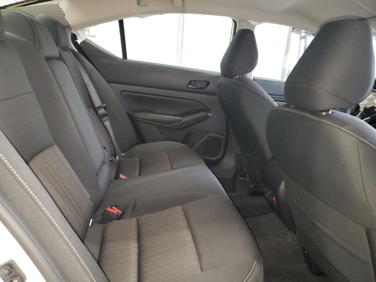 2024 Nissan Altima - Image 10