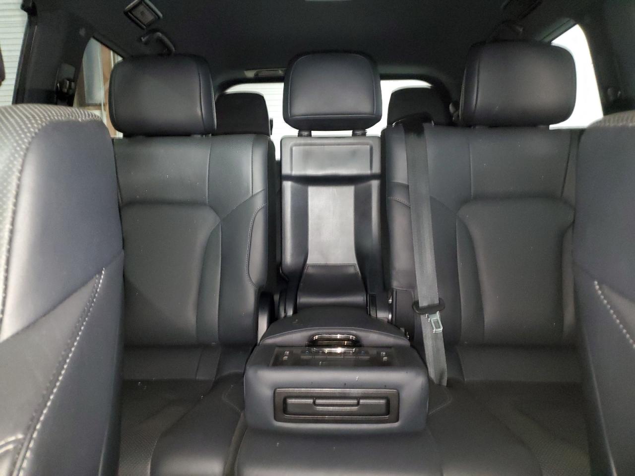 2021 Lexus LX - Image 10