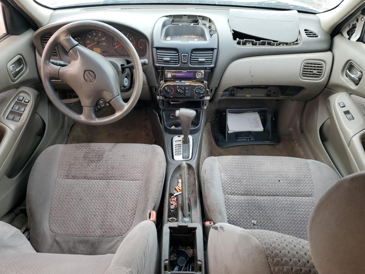 2005 Nissan Sentra - Image 8