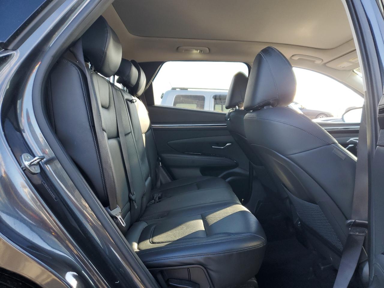 2022 Hyundai Tucson - Image 11