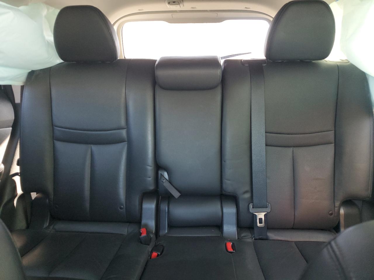 2015 Nissan Rogue - Image 10
