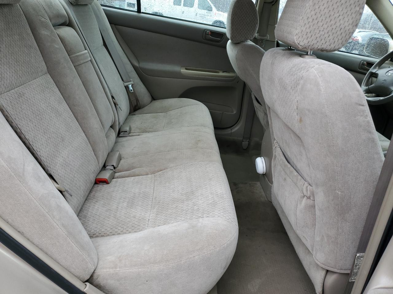 2004 Toyota Camry - Image 11