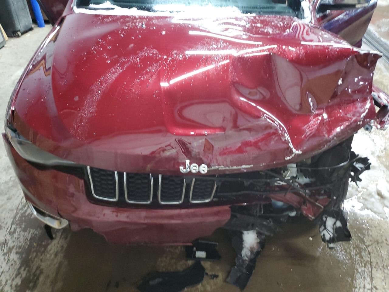2020 Jeep Grand Cherokee - Image 12