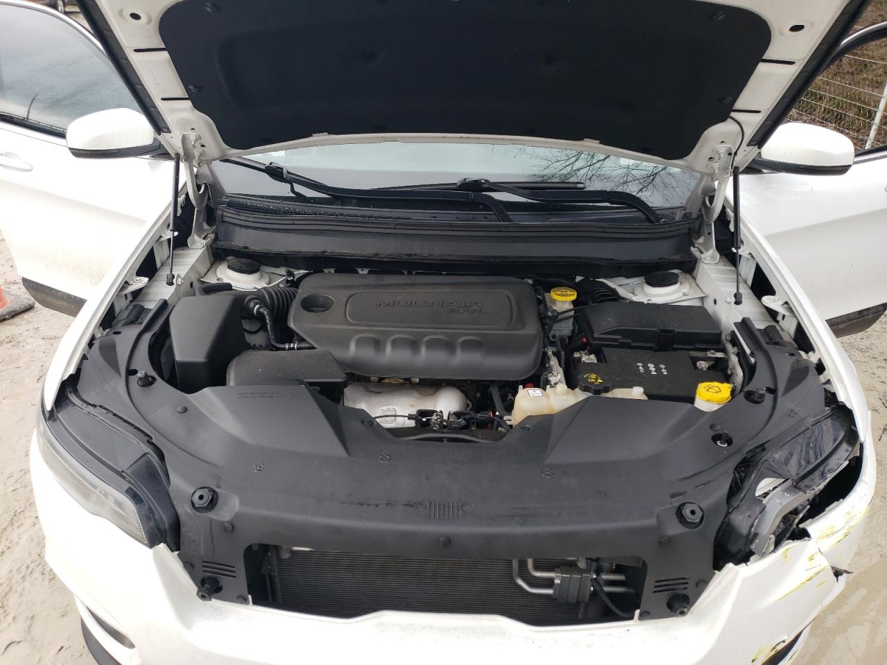 2019 Jeep Grand Cherokee - Image 13