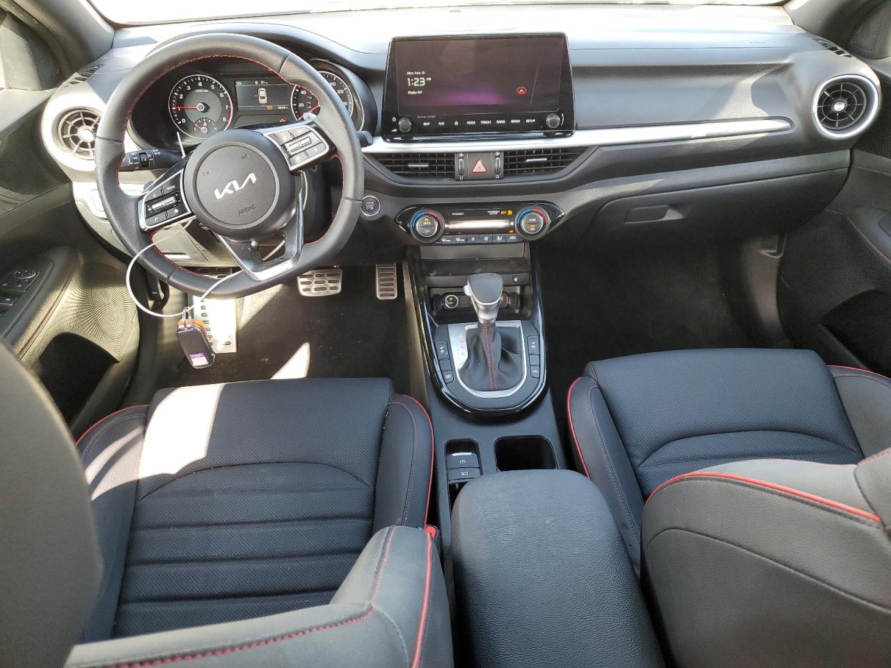 2024 Kia Forte - Image 8