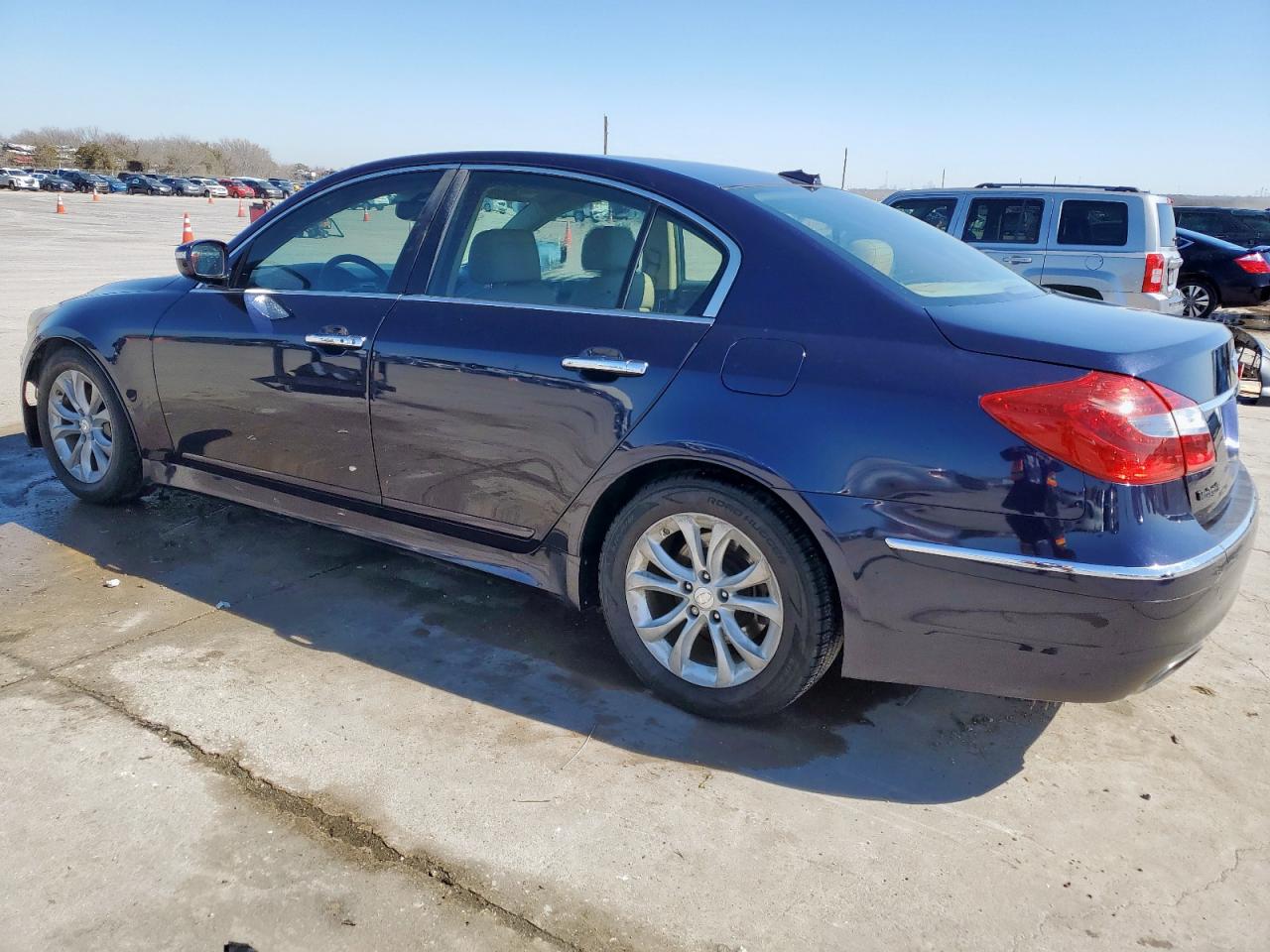 2012 Hyundai Genesis - Image 2
