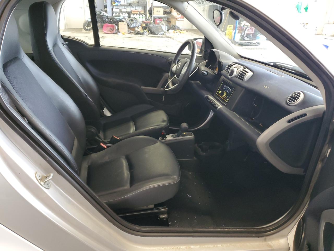 2014 Smart Fortwo - Image 10