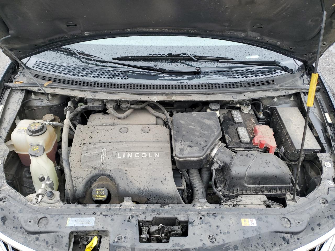 2011 Lincoln MKX - Image 12