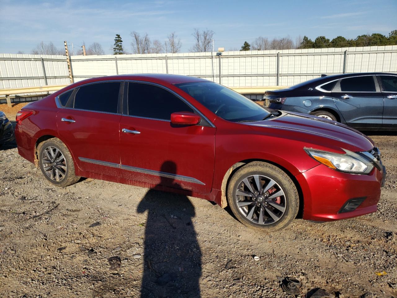 2017 Nissan Altima - Image 4