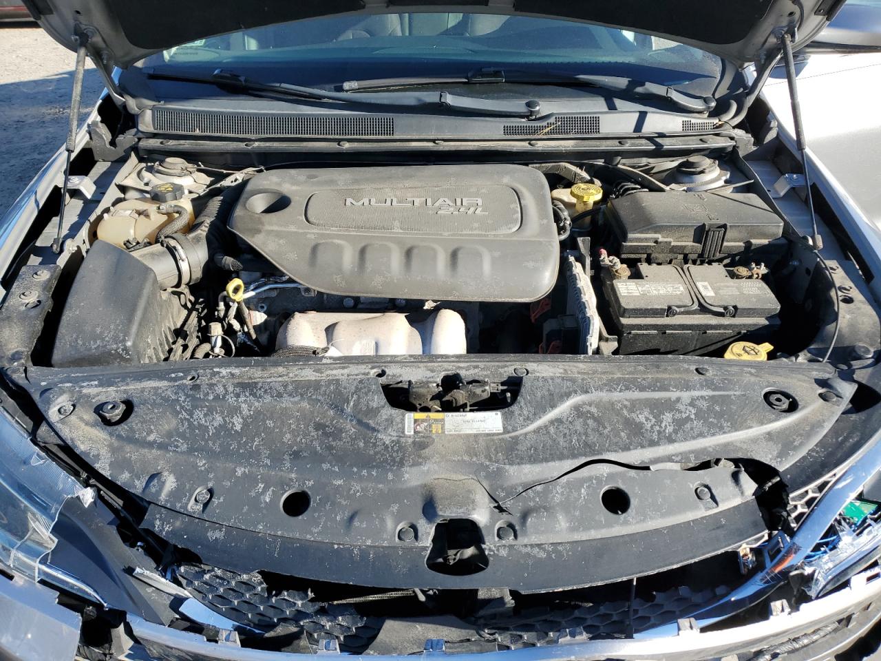 2015 Chrysler 200 - Image 11