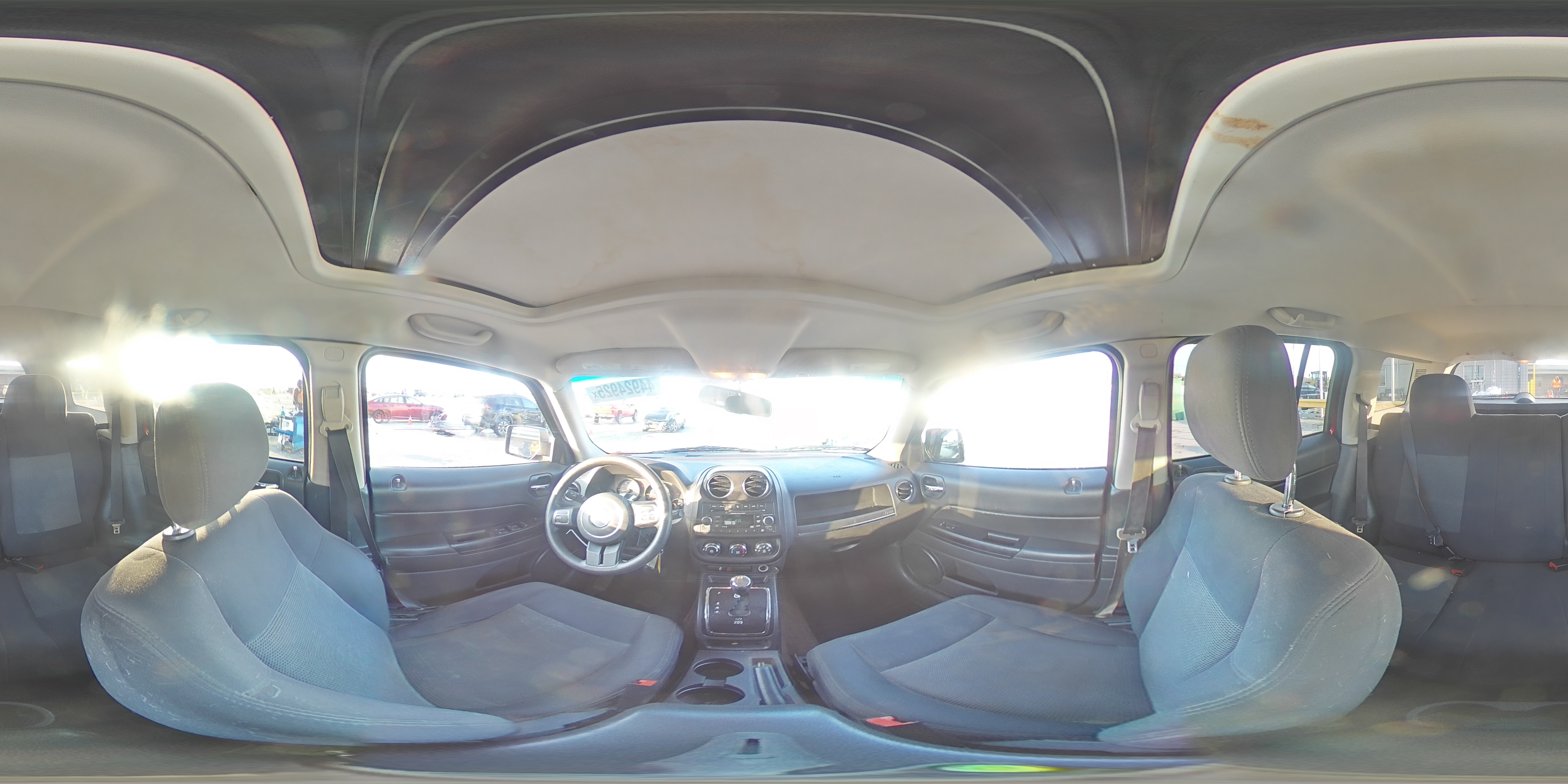 2014 Jeep Liberty (Patriot) - Image 16