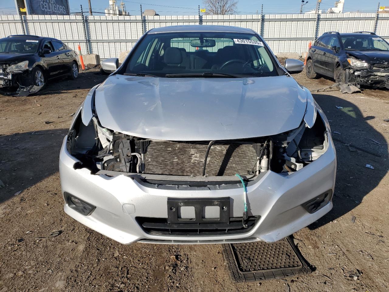 2017 Nissan Altima - Image 5