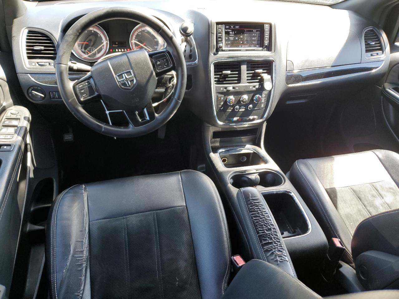 2018 Dodge Caravan - Image 8