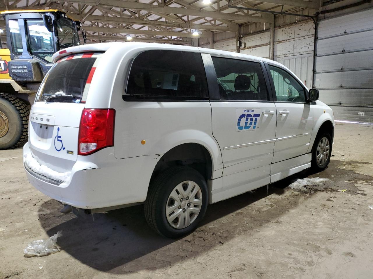 2016 Dodge Caravan - Image 3