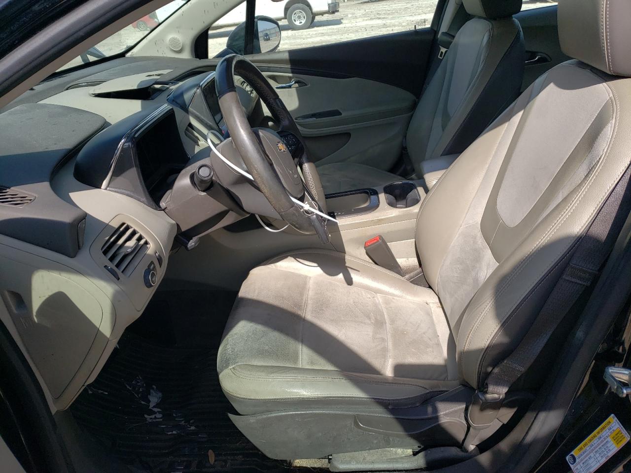 2013 Chevrolet Volt - Image 7