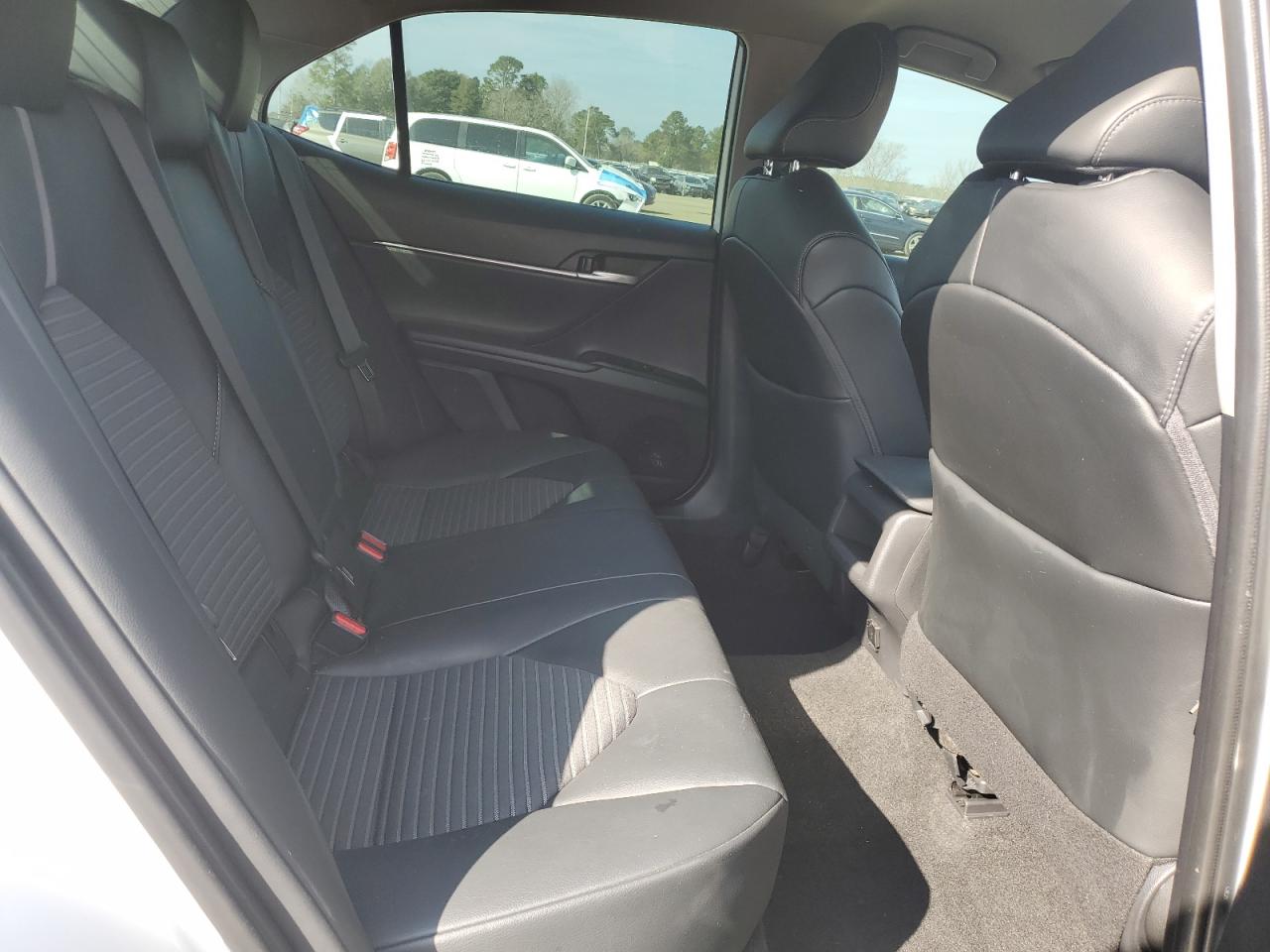2020 Toyota Camry - Image 11