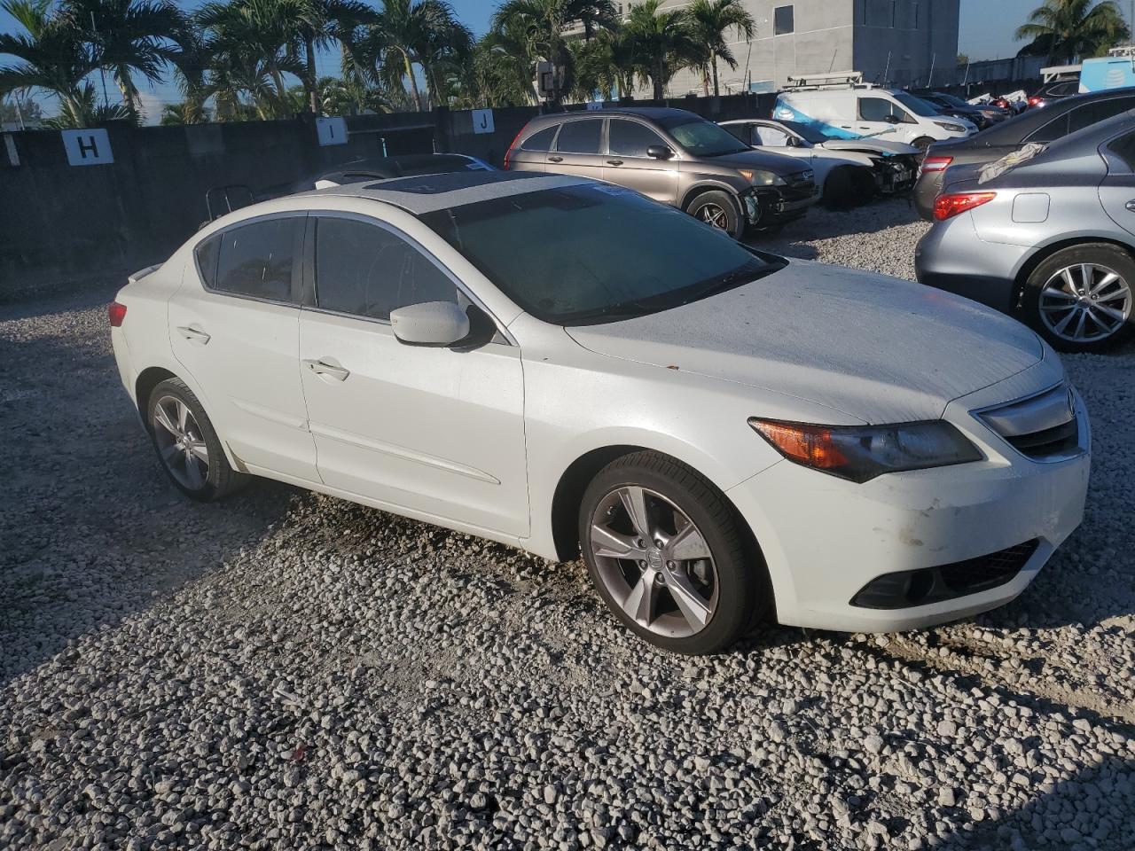 2013 Acura ILX - Image 4