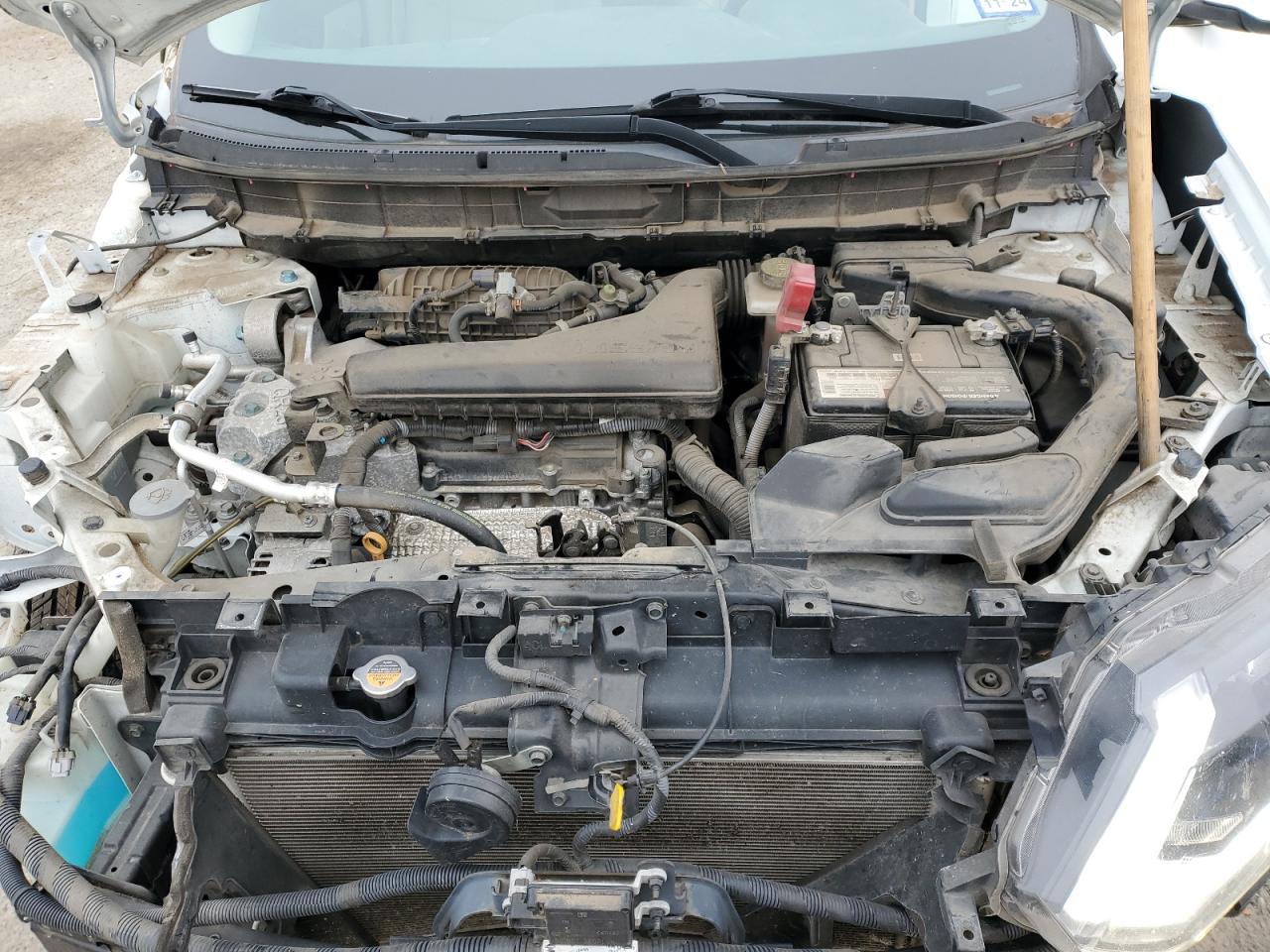 2017 Nissan Rogue - Image 12