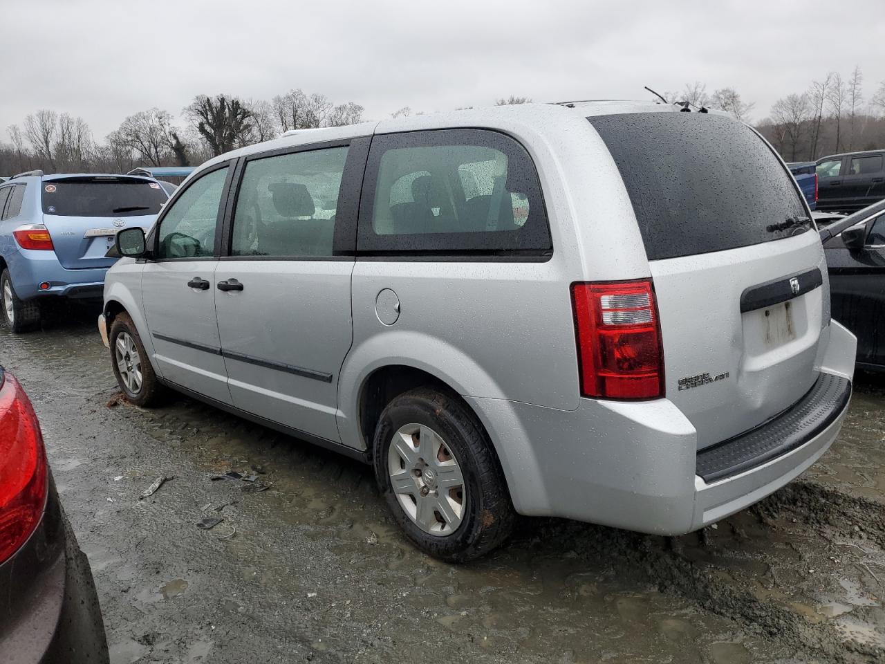 2008 Dodge Caravan - Image 2