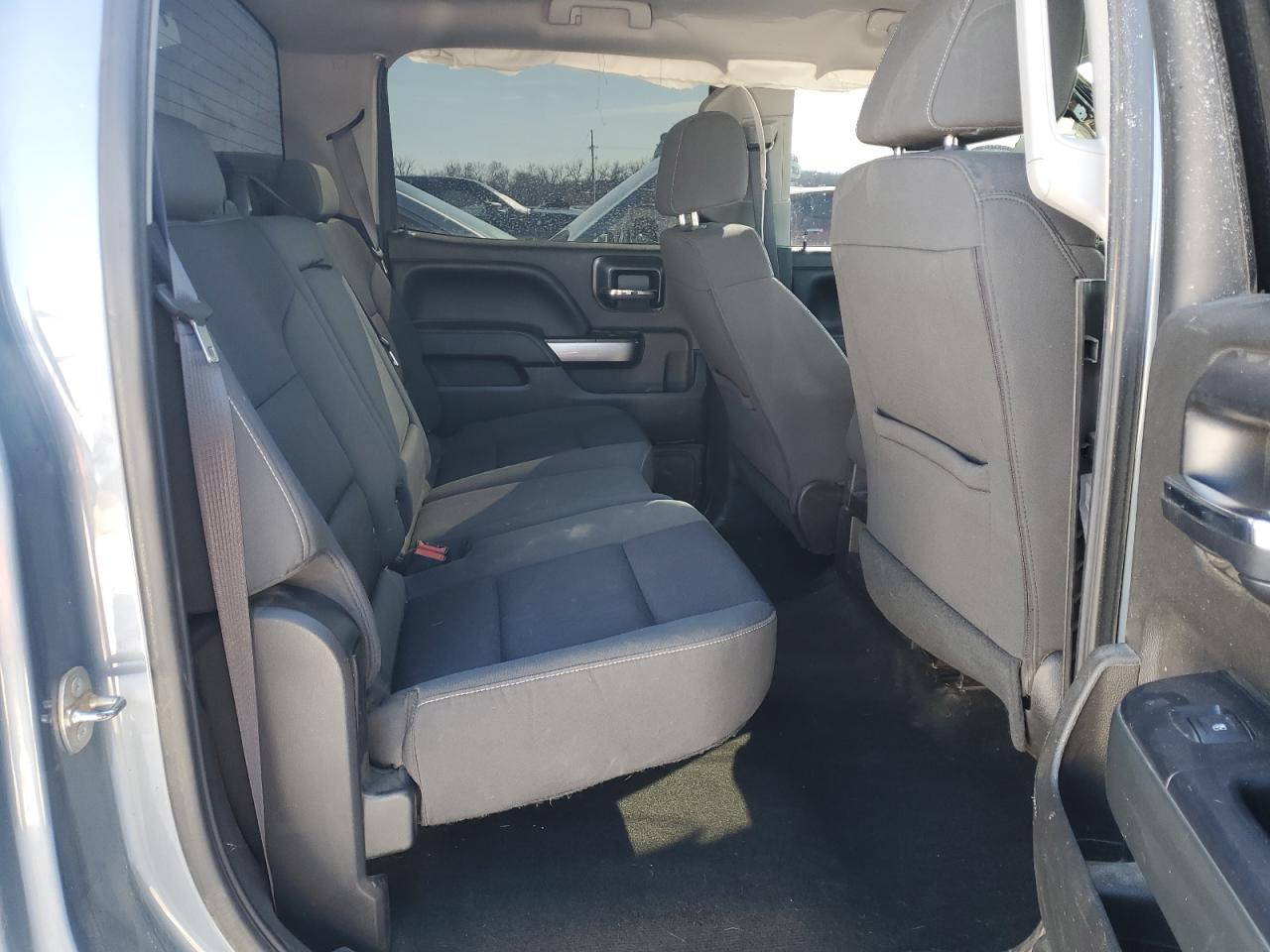 2016 Chevrolet Silverado - Image 11