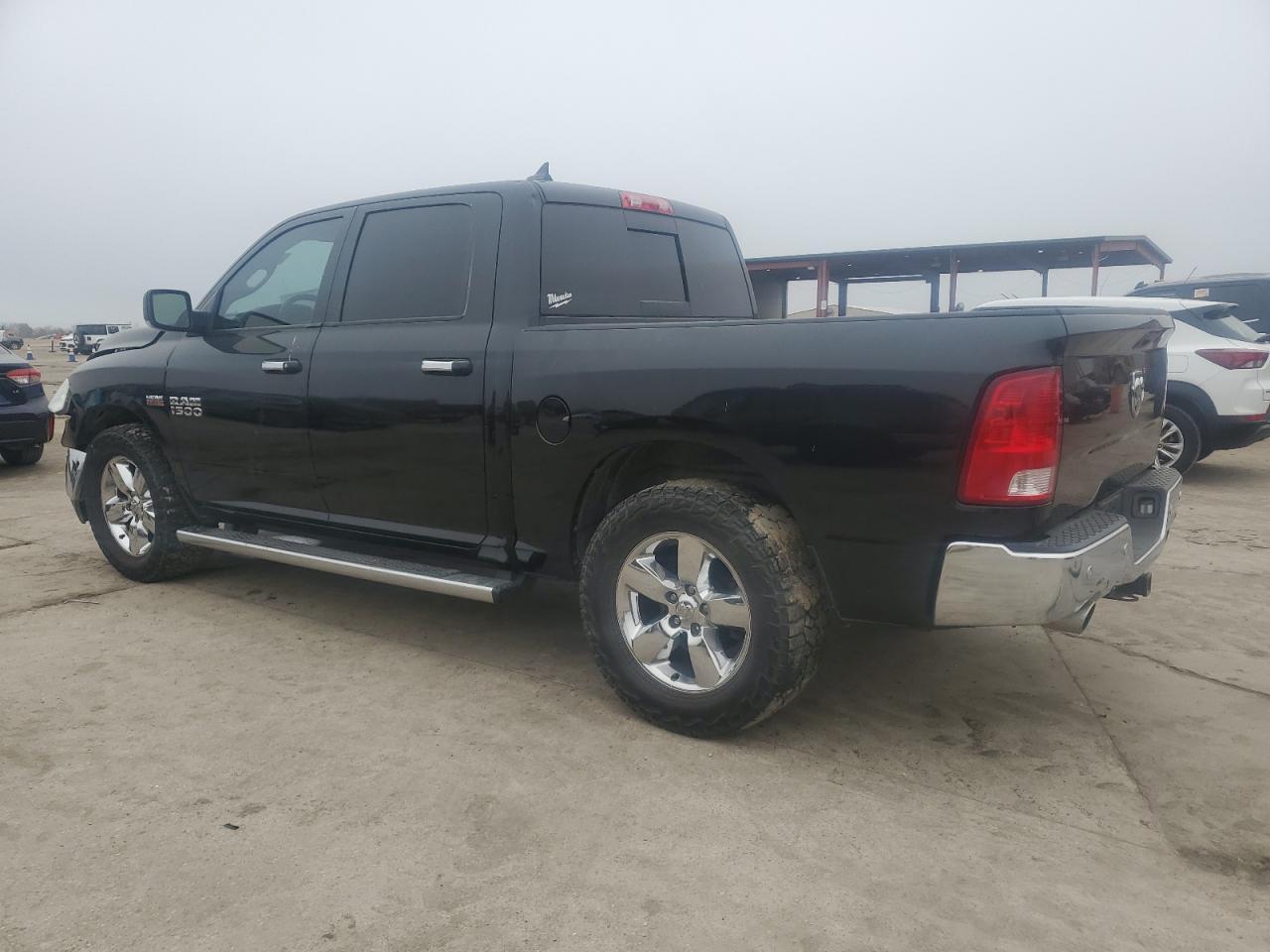 2016 RAM 1500 - Image 2