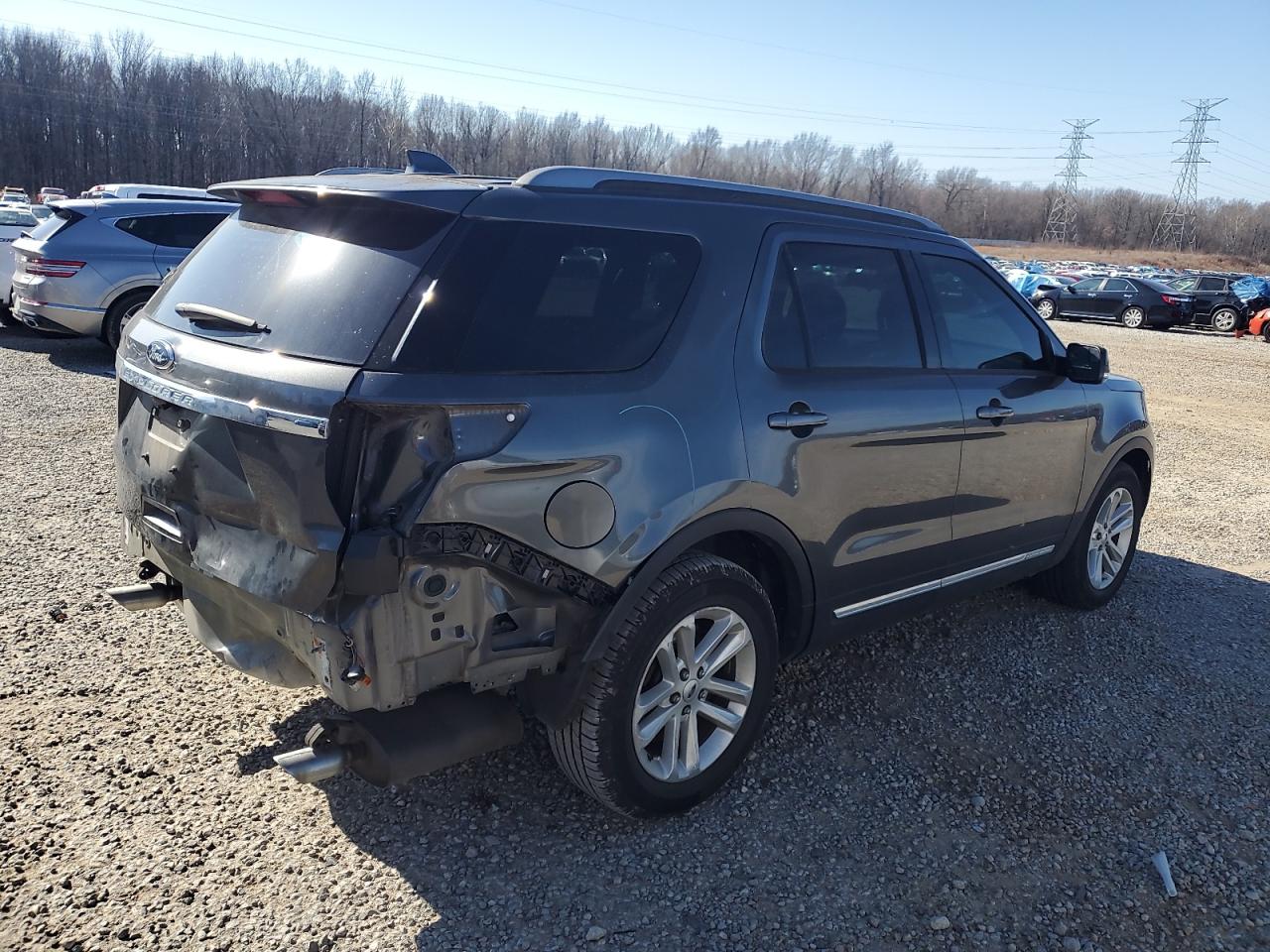 2017 Ford Explorer - Image 3