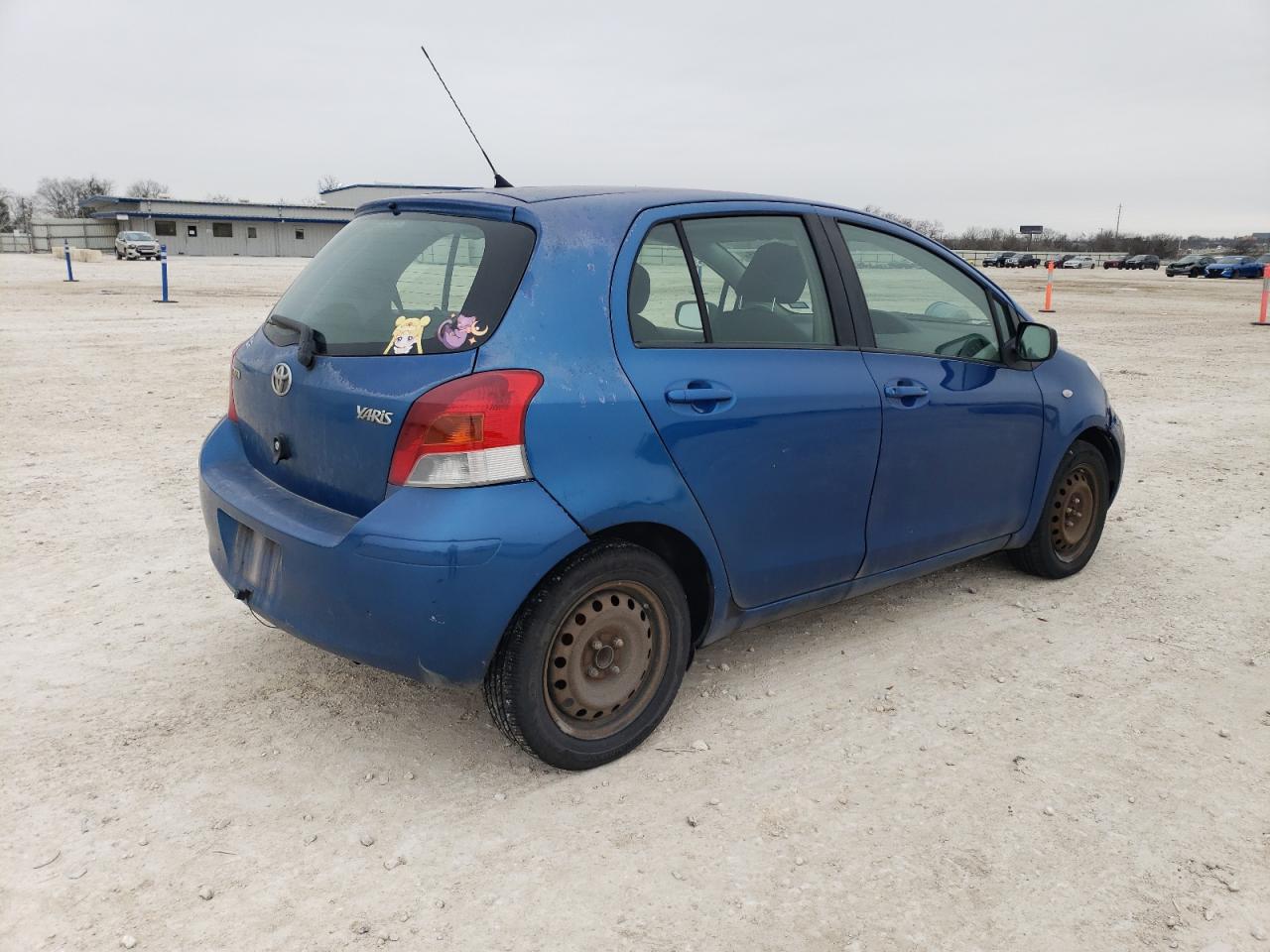 2010 Toyota Yaris - Image 3